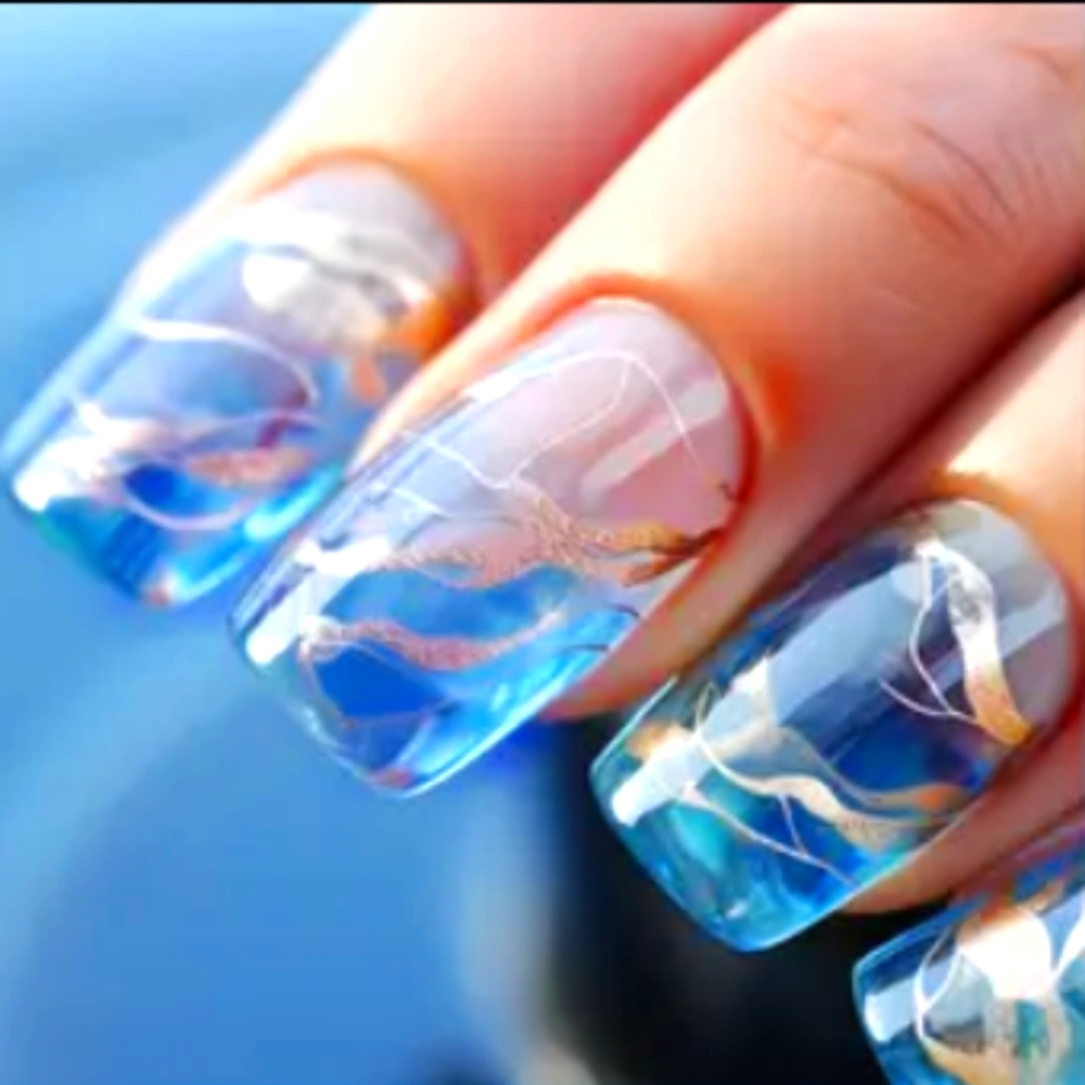 #24 Nails press on